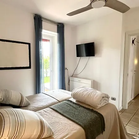 N283 - Numana, Pentalocale Con Giardino In Con Piscina * Casa Petromilli